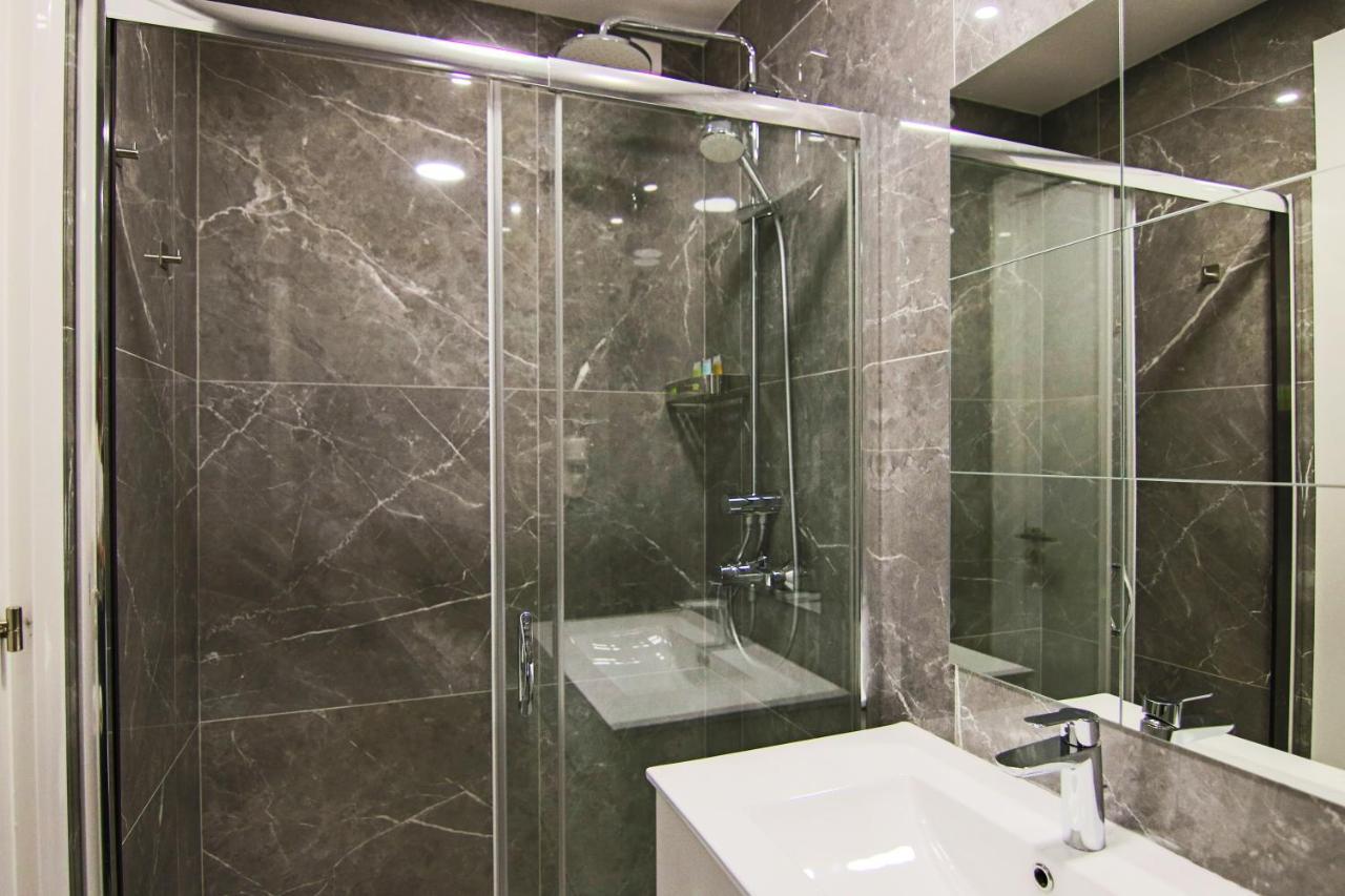 Phaedrus Living: Luxury Suite Nicosia 508 Экстерьер фото